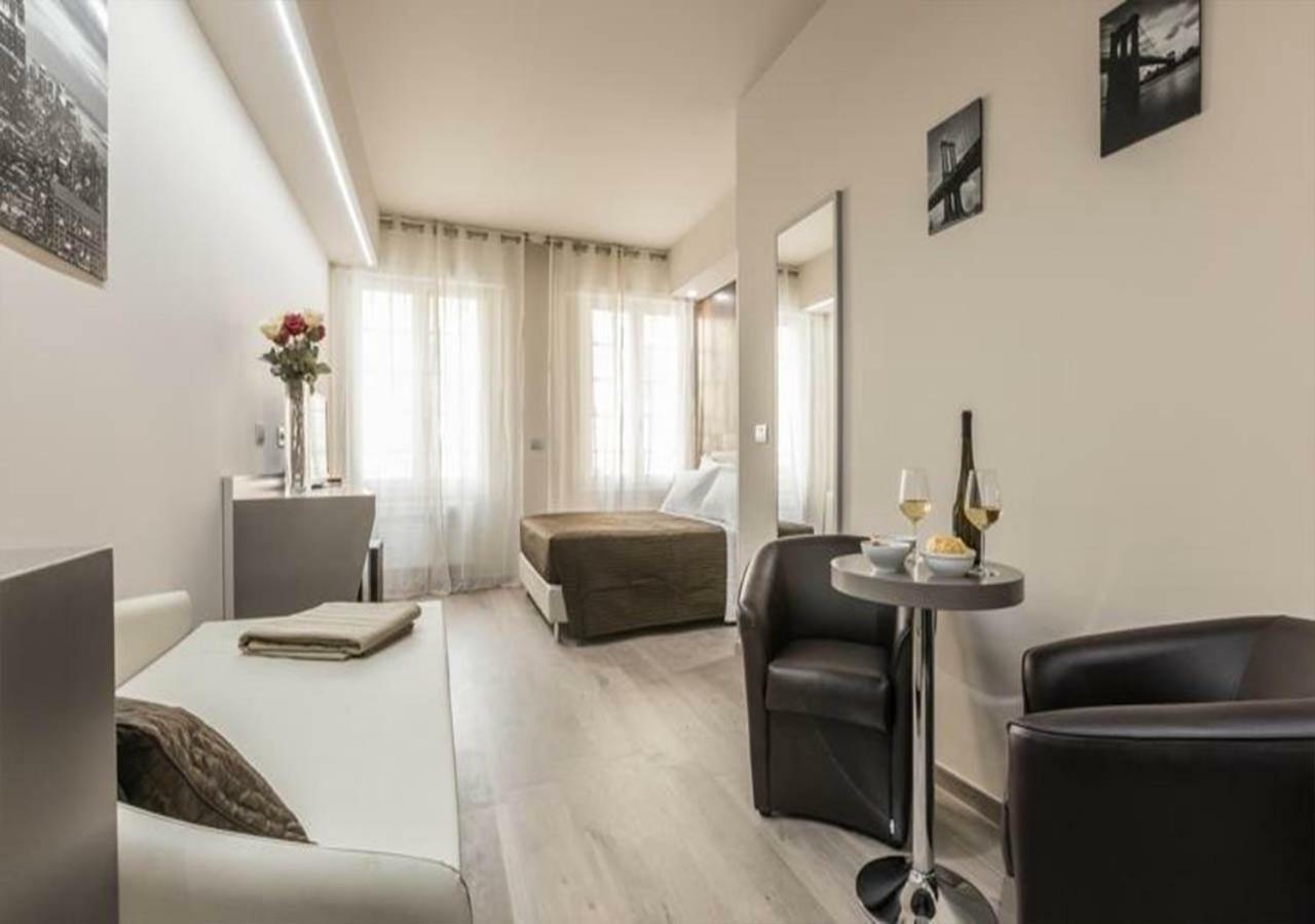 Astoria Deluxe Rooms Bologna Exterior photo