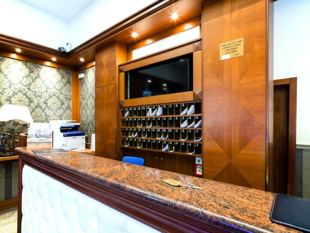 Astoria Deluxe Rooms Bologna Exterior photo